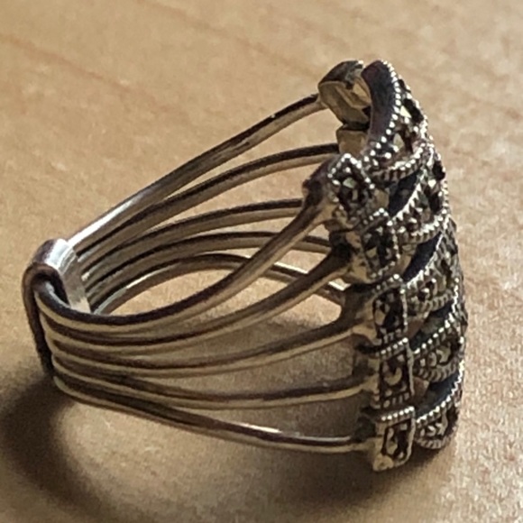 Sterling Silver Wave Band Ring Faux Black Diamond - Picture 3 of 7